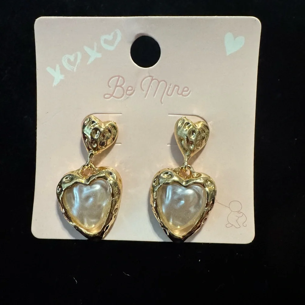 Gold Pearl Heart Drop Earrings Romantic Statement Earrings - Picture 3 of 3